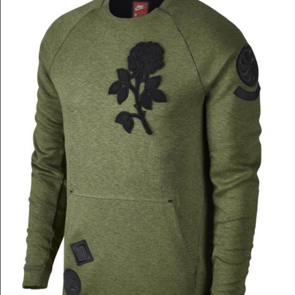 Nike Green Sportswear Tech Fleece